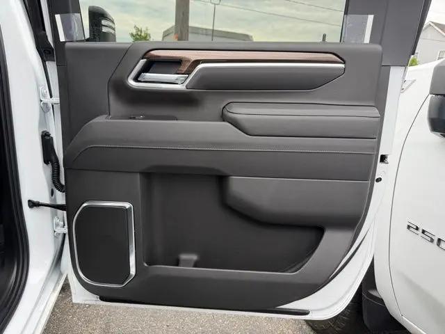 2026 Chevrolet Silverado 3500HD Crew Cab, Long Bed, LT Dual Rear Wheel, RWD