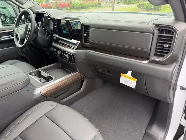 2026 Chevrolet Silverado 3500HD Crew Cab, Long Bed, LT Dual Rear Wheel, RWD