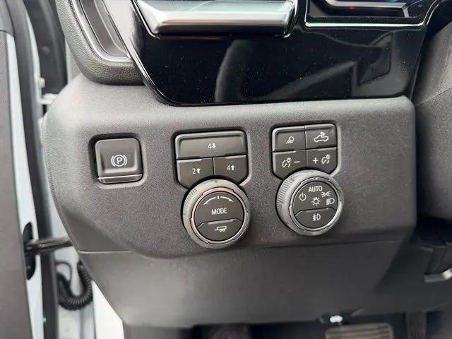 2026 Chevrolet Silverado 3500HD Crew Cab, Long Bed, LT Dual Rear Wheel, RWD