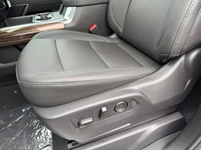 2026 Chevrolet Silverado 3500HD Crew Cab, Long Bed, LT Dual Rear Wheel, RWD