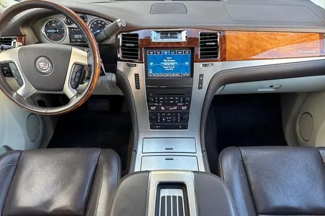 2011 Cadillac Escalade ESV Platinum Edition
