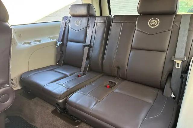 2011 Cadillac Escalade ESV Platinum Edition