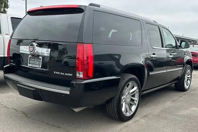 2011 Cadillac Escalade ESV Platinum Edition