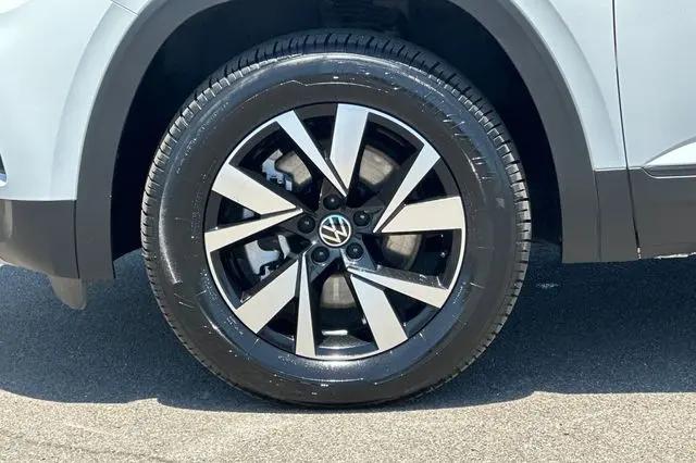 2023 Volkswagen Atlas Cross Sport 2.0T SE