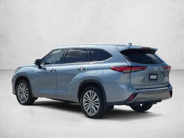 2023 Toyota Highlander Platinum