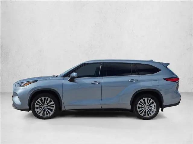 2023 Toyota Highlander Platinum