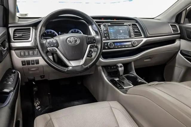 2017 Toyota Highlander Limited