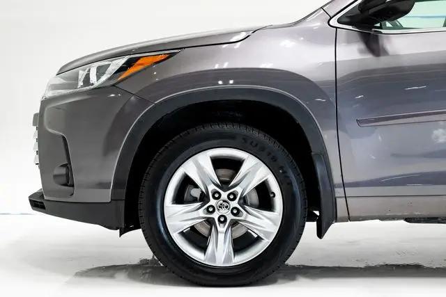 2017 Toyota Highlander Limited