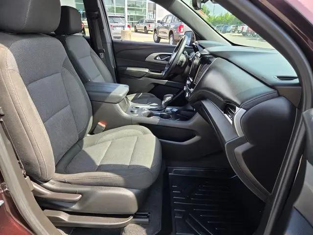 2023 Chevrolet Traverse FWD LT Cloth