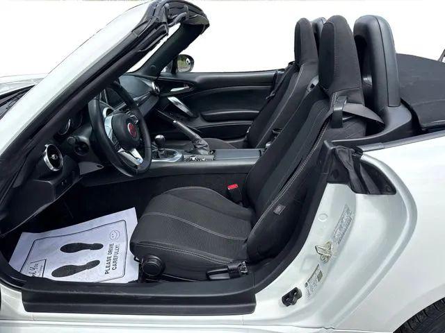 2017 Fiat 124 Spider Classica