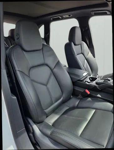 2016 Porsche Cayenne Base