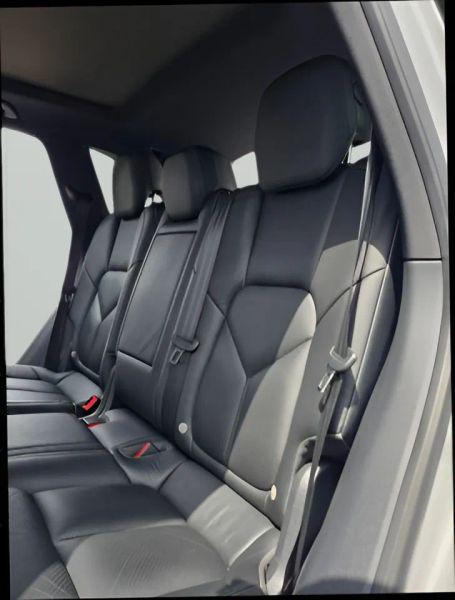 2016 Porsche Cayenne Base