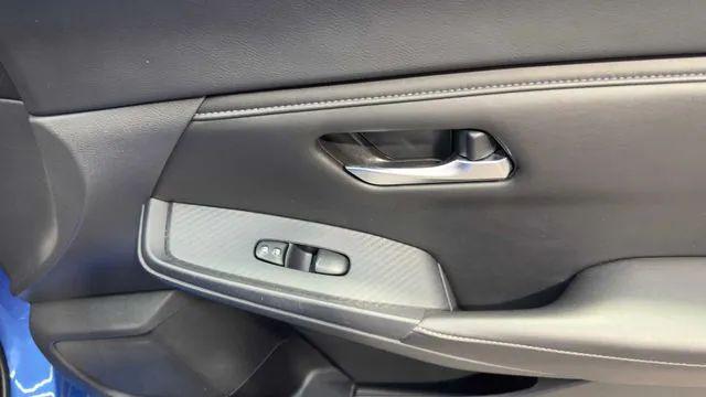 2023 Nissan Sentra SV Xtronic CVT
