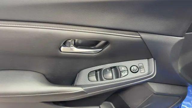 2023 Nissan Sentra SV Xtronic CVT