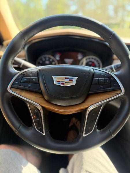 2018 Cadillac XT5 Platinum
