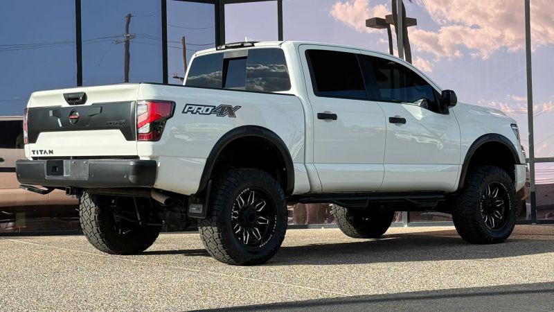 2022 Nissan Titan Crew Cab PRO-4X 4x4