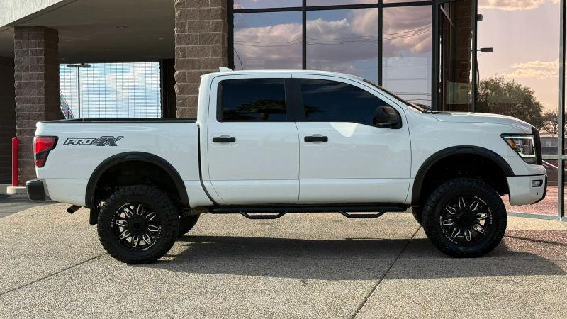 2022 Nissan Titan Crew Cab PRO-4X 4x4