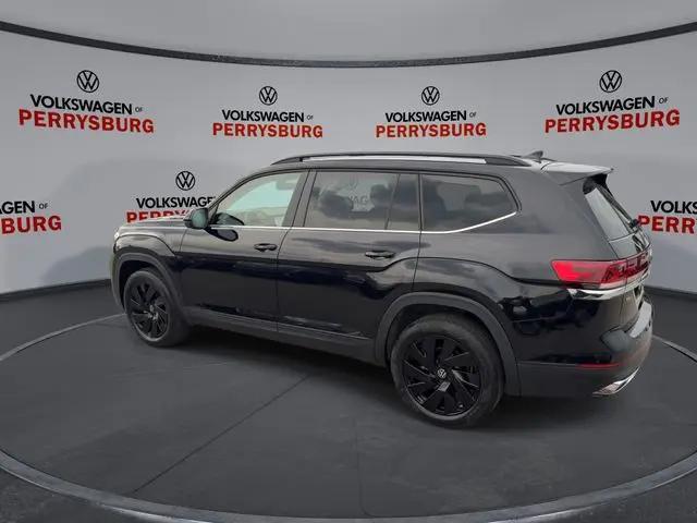 2026 Volkswagen Atlas SE with Technology