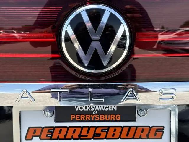 2026 Volkswagen Atlas SE with Technology