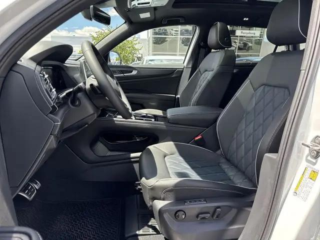 2026 Volkswagen Atlas Cross Sport SEL Premium R-Line