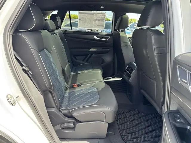 2026 Volkswagen Atlas Cross Sport SEL Premium R-Line