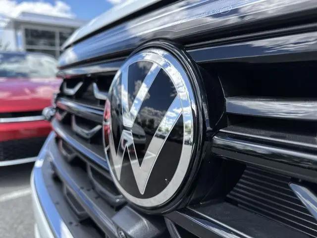 2026 Volkswagen Atlas Cross Sport SEL Premium R-Line