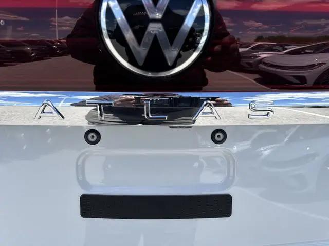 2026 Volkswagen Atlas Cross Sport SEL Premium R-Line