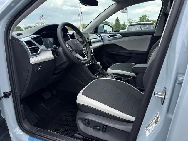 2026 Volkswagen Taos SE