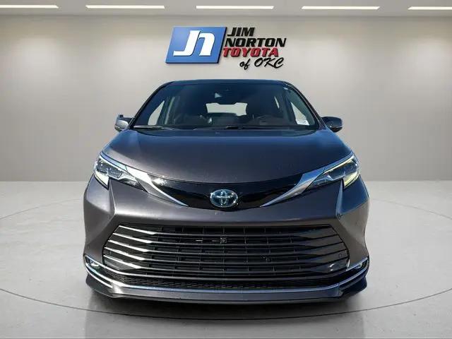 2021 Toyota Sienna Platinum