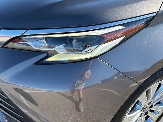 2021 Toyota Sienna Platinum