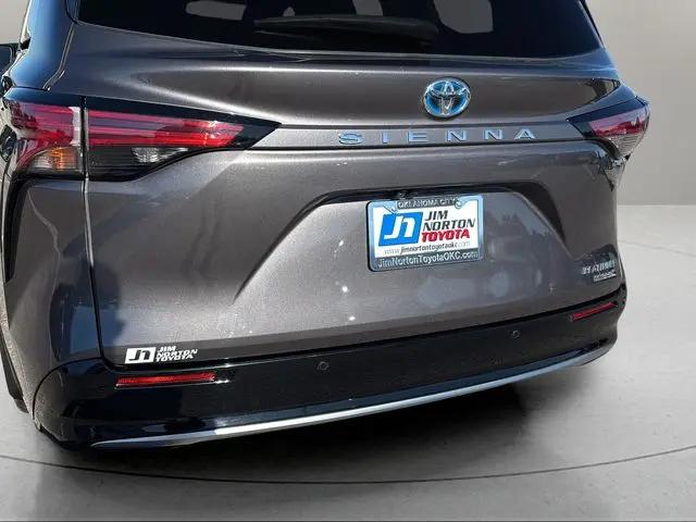 2021 Toyota Sienna Platinum