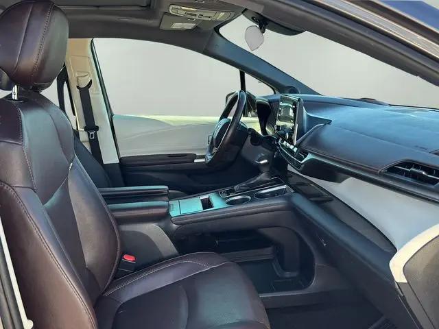 2021 Toyota Sienna Platinum