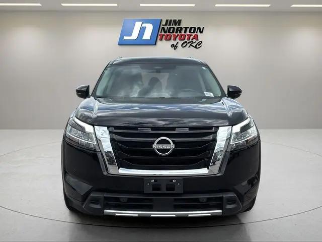 2023 Nissan Pathfinder SL 4WD