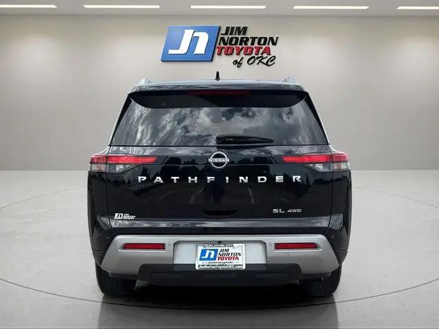 2023 Nissan Pathfinder SL 4WD