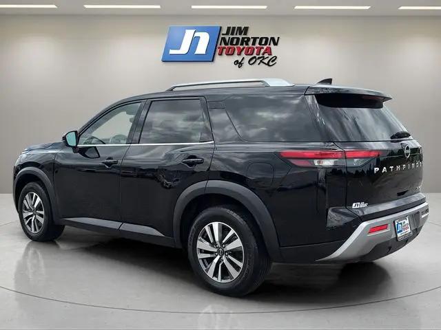 2023 Nissan Pathfinder SL 4WD