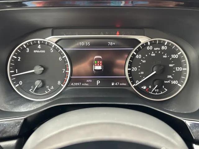 2023 Nissan Pathfinder SL 4WD