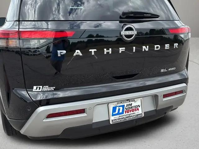 2023 Nissan Pathfinder SL 4WD