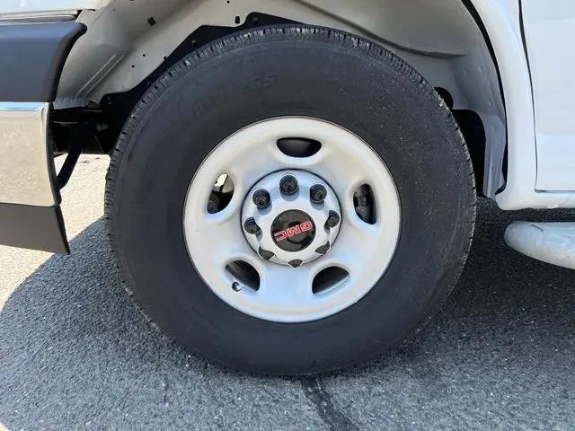 2024 GMC Savana Cargo RWD 2500 Regular Wheelbase Work Van