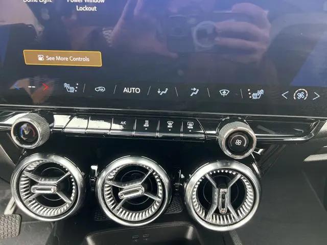 2024 Chevrolet V Blazer eAWD 2LT
