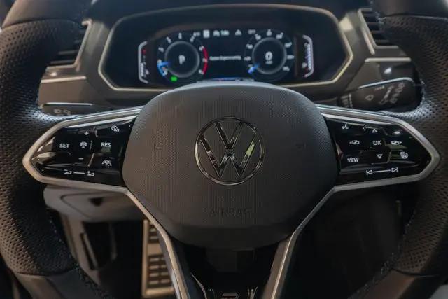 2024 Volkswagen Tiguan 2.0T SEL R-Line