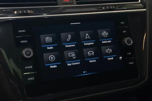 2024 Volkswagen Tiguan 2.0T SEL R-Line