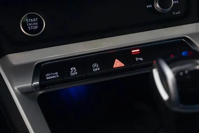 2023 Audi Q3 Premium Plus 45 TFSI S line quattro Tiptronic