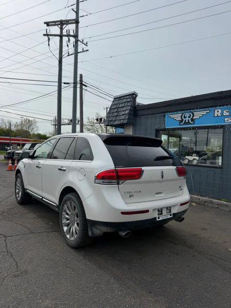 2015 Lincoln MKX Base