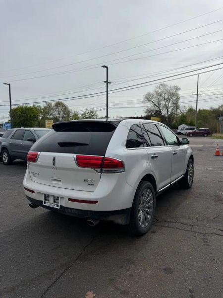2015 Lincoln MKX Base