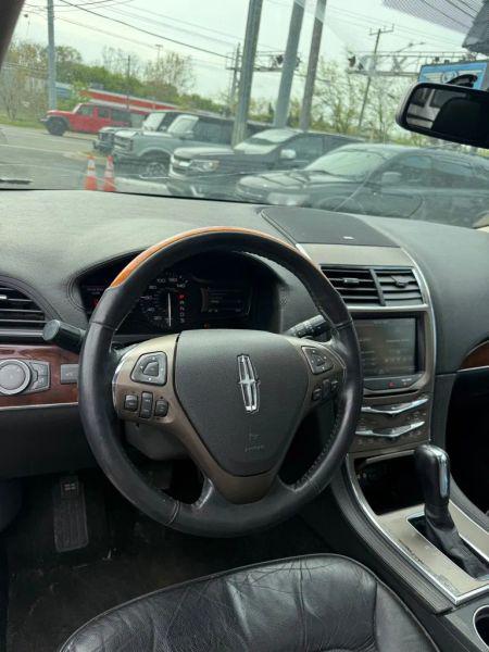 2015 Lincoln MKX Base