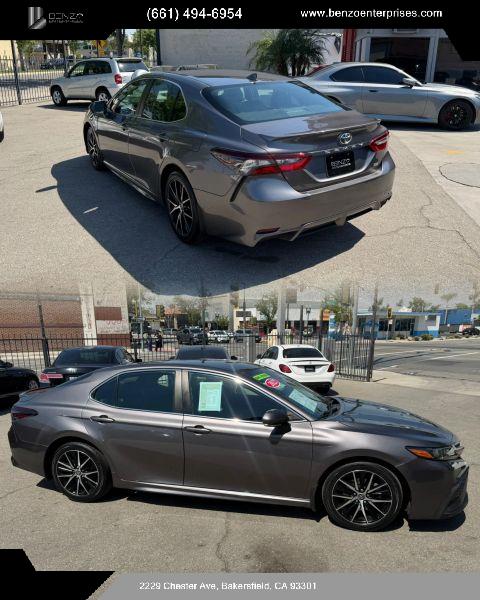 2022 Toyota Camry SE