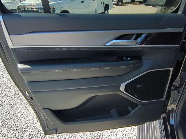 2026 Jeep Grand Wagoneer L Limited Altitude 4x4