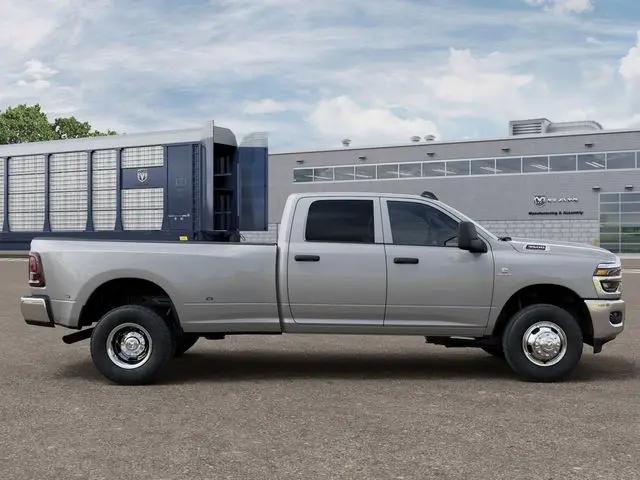 2026 Ram 3500 Tradesman Crew Cab 4x4 8' Box