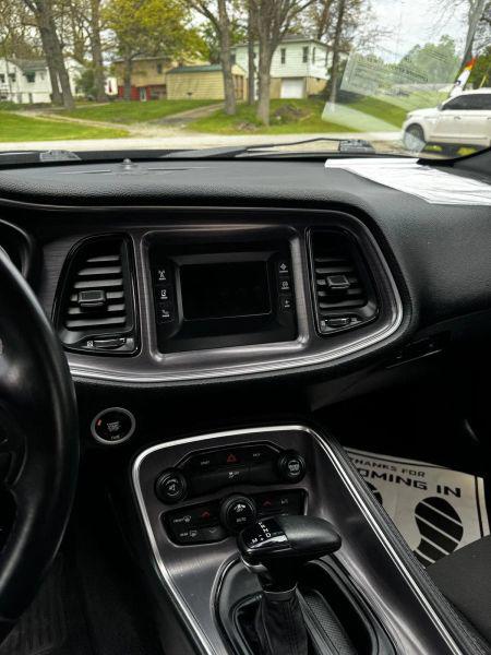 2016 Dodge Challenger SXT