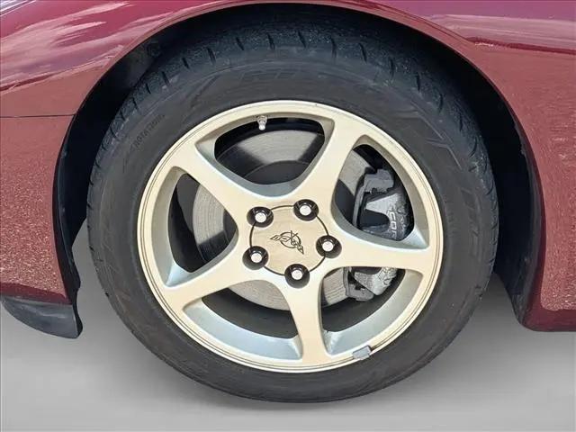 2003 Chevrolet Corvette Base